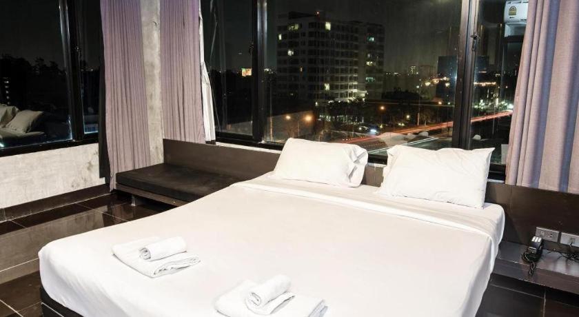 B2 Black Business And Budget Hotel Чиангмай Экстерьер фото